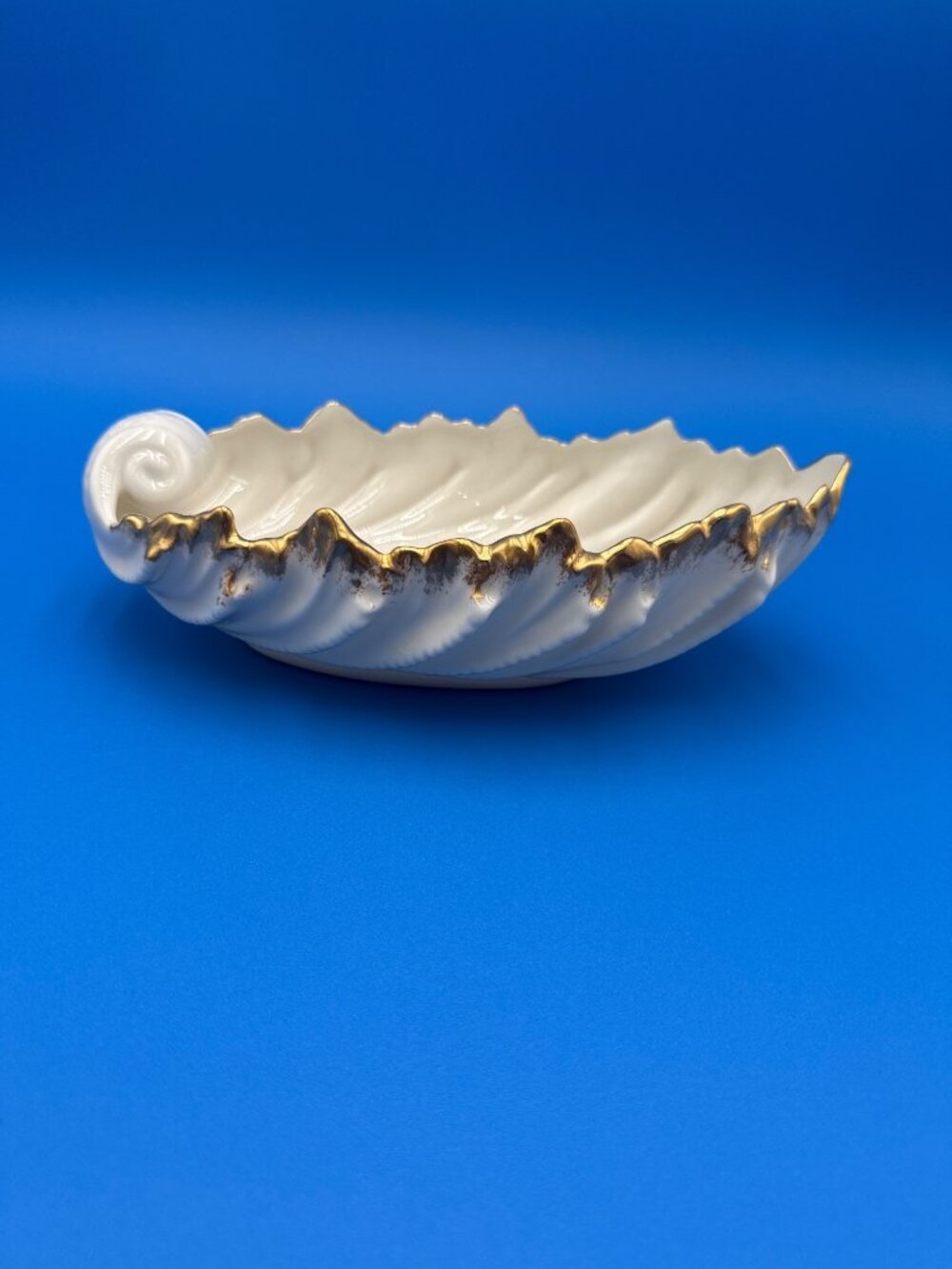 Vintage Lenox Porcelain Shell Swan Dish Gold Trim USA Wedding Cake Candy Trinket